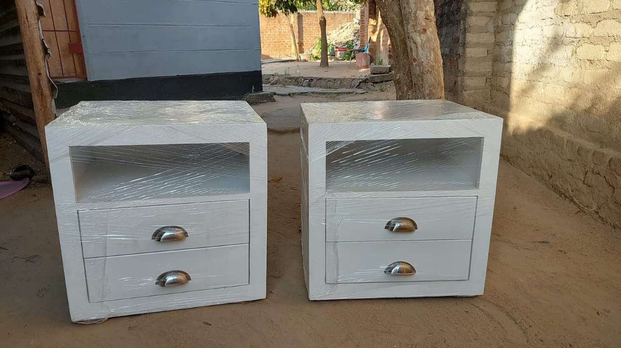 Side Drawer